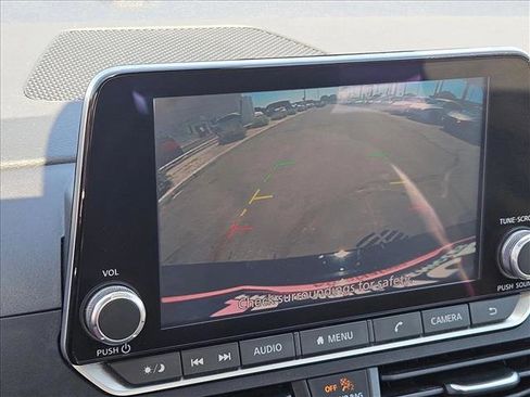 Used 2024 Nissan Altima 2.5 SV FWD image 17