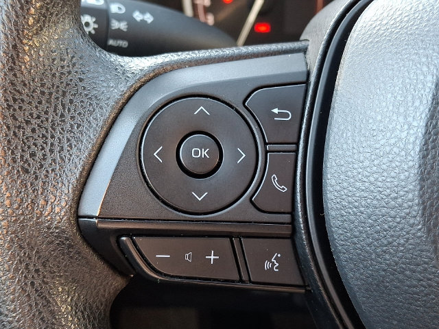 Used 2025 Toyota RAV4 XLE AWD/4WD image 20