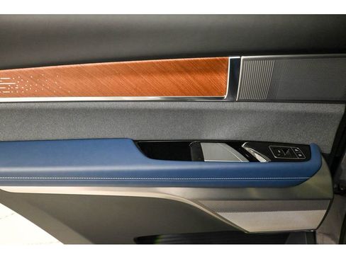 New 2026 Cadillac Vistiq Premium Luxury image 12