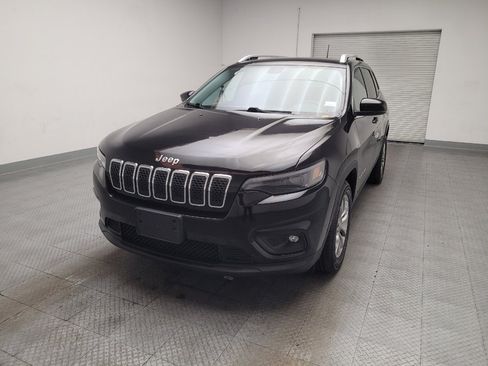 Used 2019 Jeep Cherokee Latitude Plus w/ Comfort/Convenience Group FWD image 15