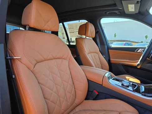 Used 2026 BMW X5 xDrive40i image 11