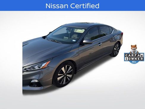 Certified 2022 Nissan Altima 2.5 SL FWD image 1