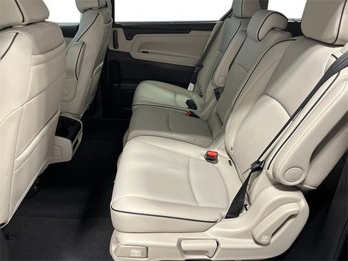 New 2026 Honda Odyssey Touring image 23