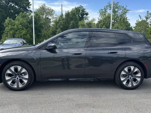 Used 2026 BMW iX xDrive45 w/ Executive Package image 7
