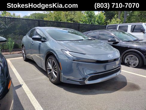 Used 2024 Toyota Prius XLE FWD image 1