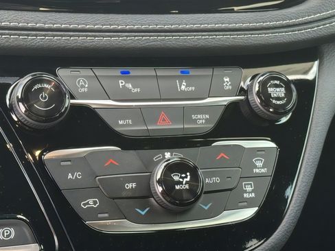 New 2026 Chrysler Pacifica Select w/ S Appearance Package FWD image 27