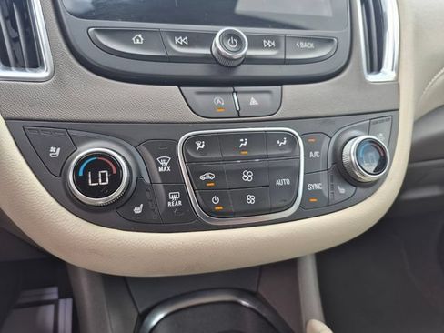 Used 2024 Chevrolet Malibu LT FWD image 18