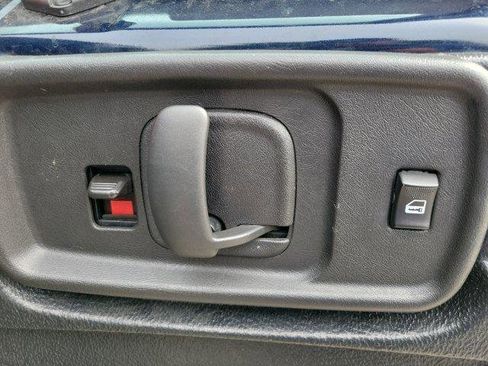 Used 2015 Chevrolet Express 2500 RWD image 9