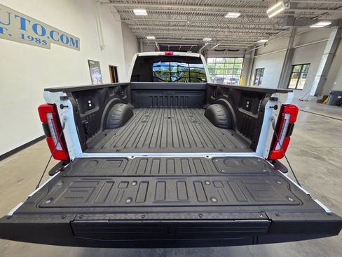 Used 2025 Ford F250 Platinum AWD/4WD image 7