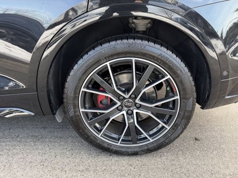 Used 2023 Audi SQ5 Prestige w/ Prestige Package image 7