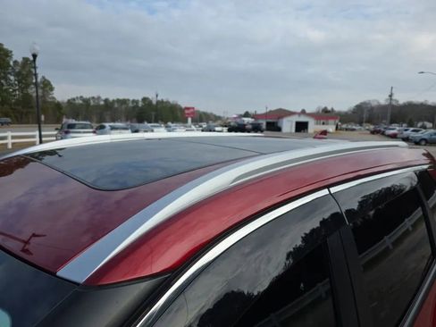 Used 2022 Nissan Rogue SV w/ SV Premium Package image 11