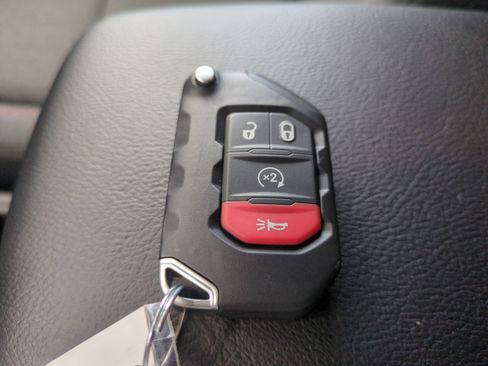 New 2026 Jeep Wrangler Unlimited Rubicon w/ Safety Group image 32