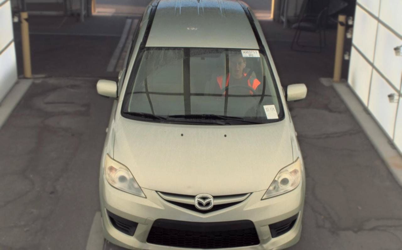 Used 2008 MAZDA MAZDA5 Sport FWD image 2