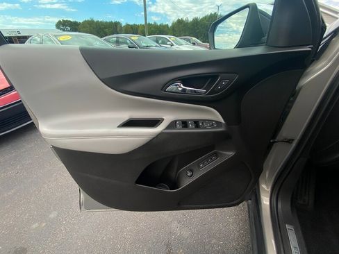 Used 2018 Chevrolet Equinox Premier image 28