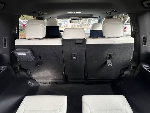 Used 2022 Lexus LX 600 4WD w/ Accessory Package (Z1) image 53