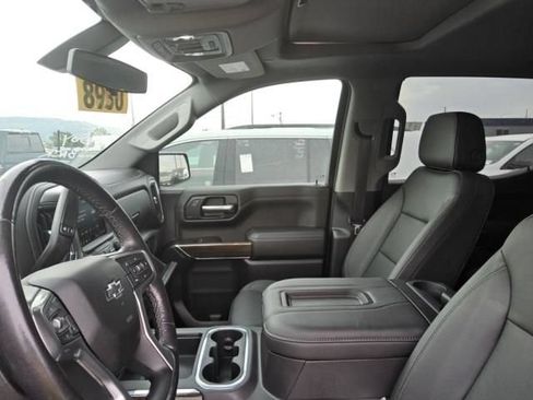 Used 2022 Chevrolet Silverado 1500 LT Trail Boss w/ LT Trail Boss Premium Package AWD/4WD image 4