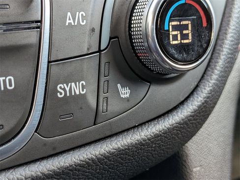 Used 2022 Chevrolet Equinox RS w/ RS Leather Package image 26