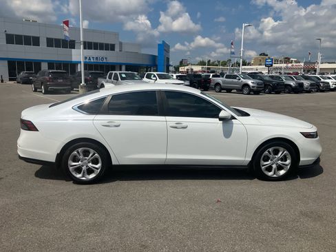 Used 2023 Honda Accord LX image 8