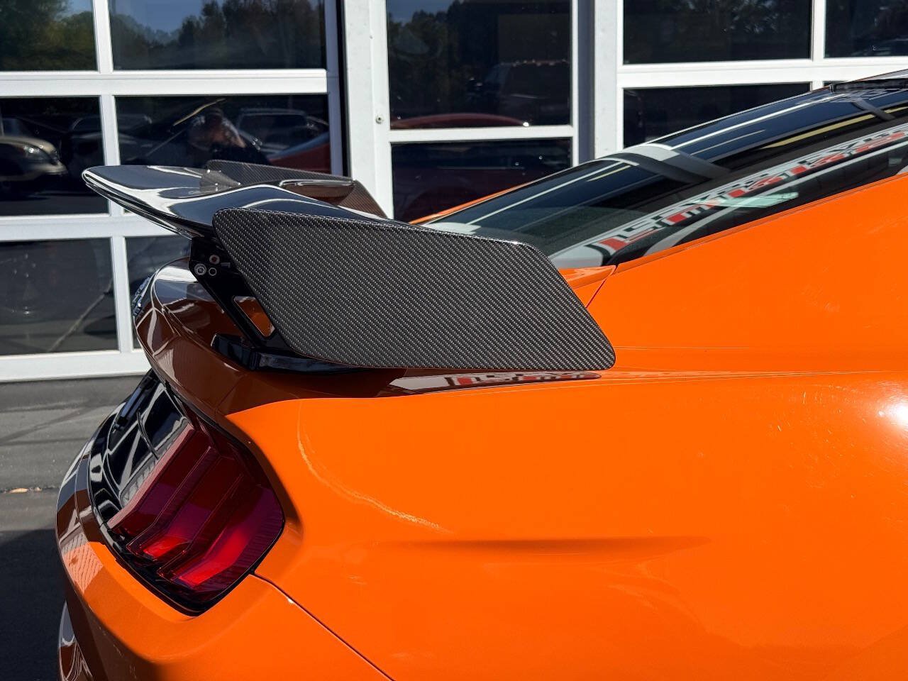 Used 2020 Ford Mustang Shelby GT500 w/ Carbon Fiber Track Pack RWD image 9