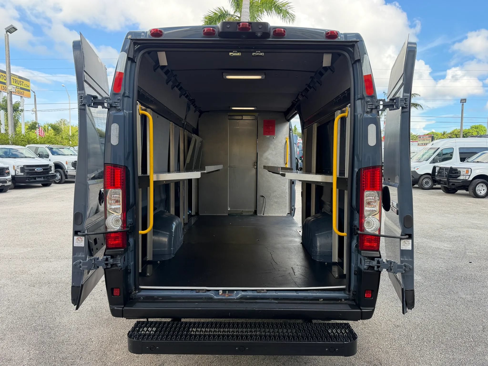 Used 2020 RAM ProMaster 3500 FWD image 5