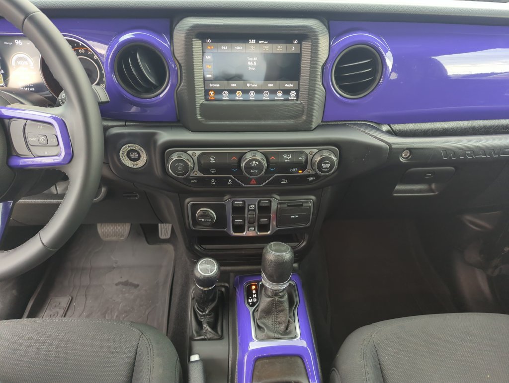 Used 2022 Jeep Wrangler Unlimited Sport AWD/4WD image 24