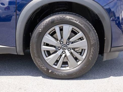 Used 2025 Nissan Pathfinder SV AWD/4WD image 11