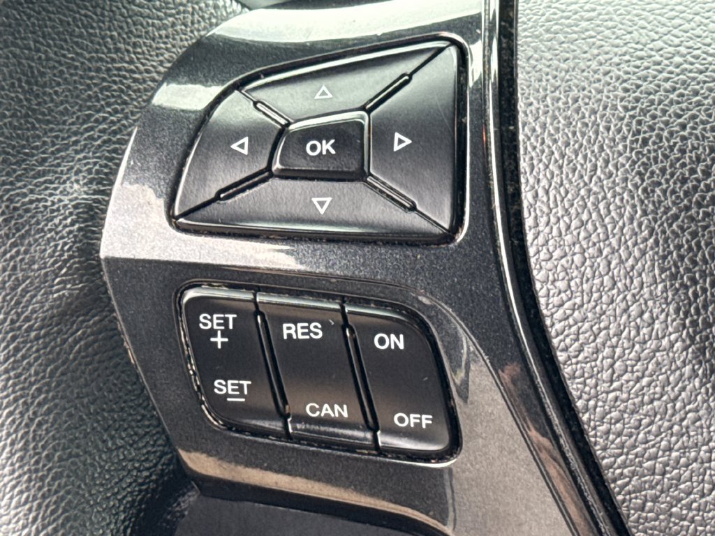 Used 2018 Ford Explorer XLT AWD/4WD image 37