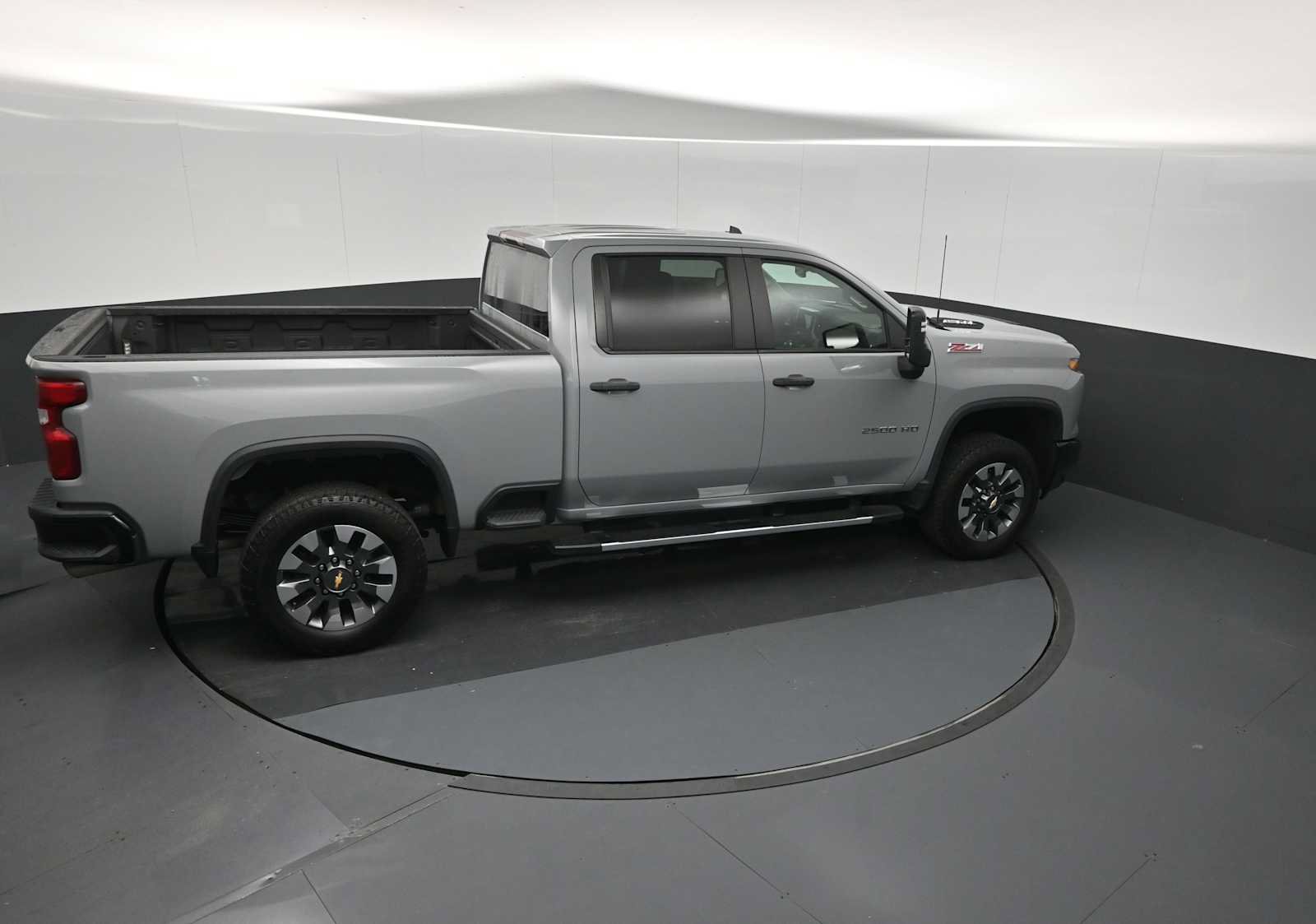 Used 2024 Chevrolet Silverado 2500 Custom w/ Custom Value Package AWD/4WD image 29