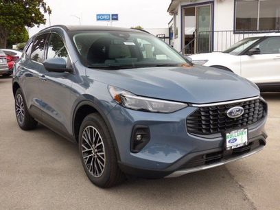 New 2025 Ford Escape SE w/ PHEV Premium Package