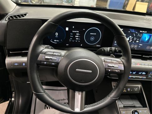 Certified 2024 Hyundai Kona SEL w/ Convenience Package FWD image 18