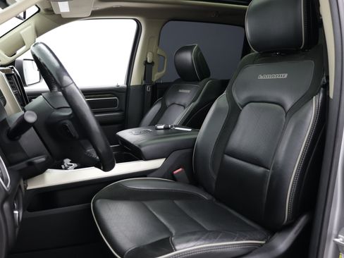 Used 2019 RAM 1500 Laramie RWD image 21