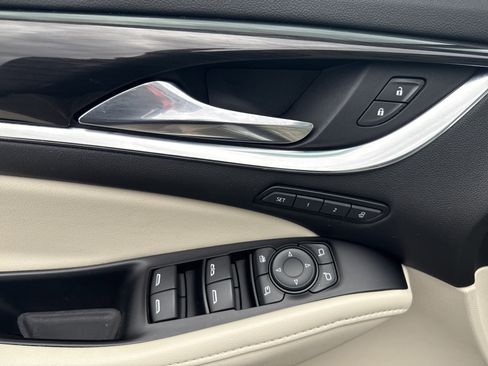 Used 2023 Buick Enclave Premium w/ Experience Buick Package image 17