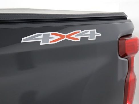 Used 2024 Chevrolet Silverado 1500 LT AWD/4WD image 32