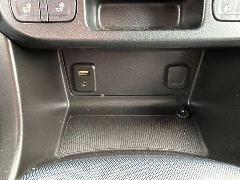 Used 2018 Chevrolet Colorado Z71 AWD/4WD image 36