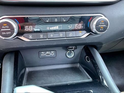 Used 2020 Nissan Altima 2.5 SL AWD/4WD image 16