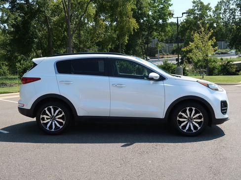 Used 2019 Kia Sportage EX w/ EX Premium Package FWD image 9