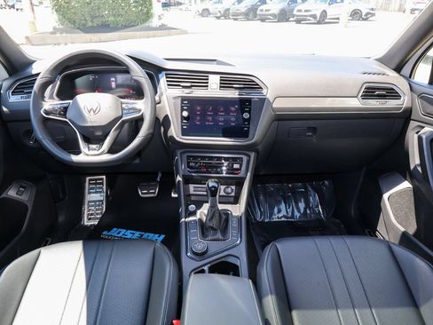 Used 2024 Volkswagen Tiguan SE R-Line AWD/4WD image 17