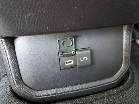 Certified 2024 Toyota Highlander LE image 10