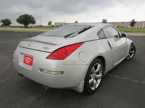 Used 2008 Nissan 350Z Enthusiast w/ Cargo Convenience Pkg RWD image 6