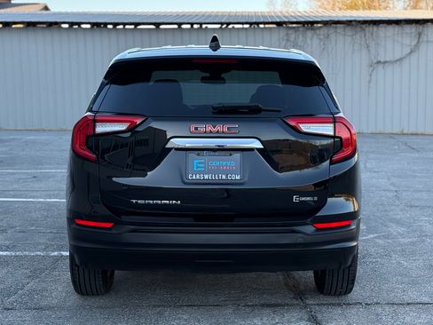 Used 2023 GMC Terrain SLE image 6
