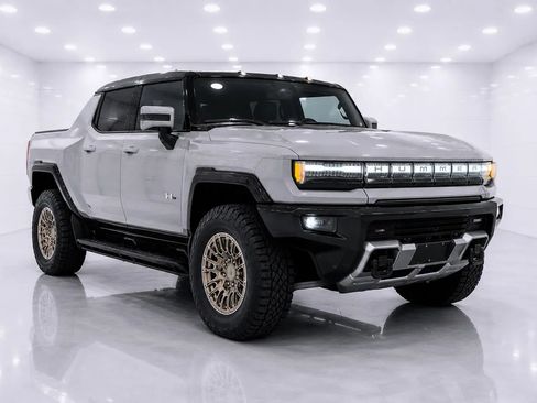 Used 2025 GMC Hummer EV 3X w/ Extreme Off-Road Package AWD/4WD image 7