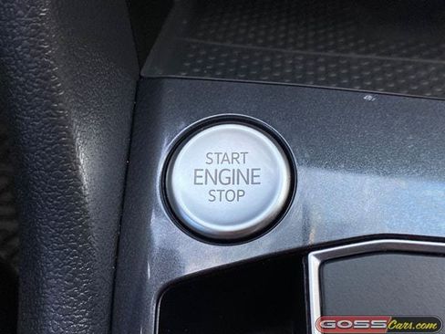 Used 2021 Volkswagen Tiguan SE AWD/4WD image 9