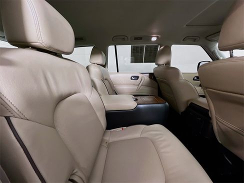 Used 2024 Nissan Armada SL w/ Captain's Chairs Package image 29