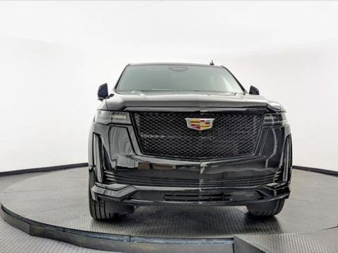 Used 2023 Cadillac Escalade ESV Sport AWD/4WD image 12