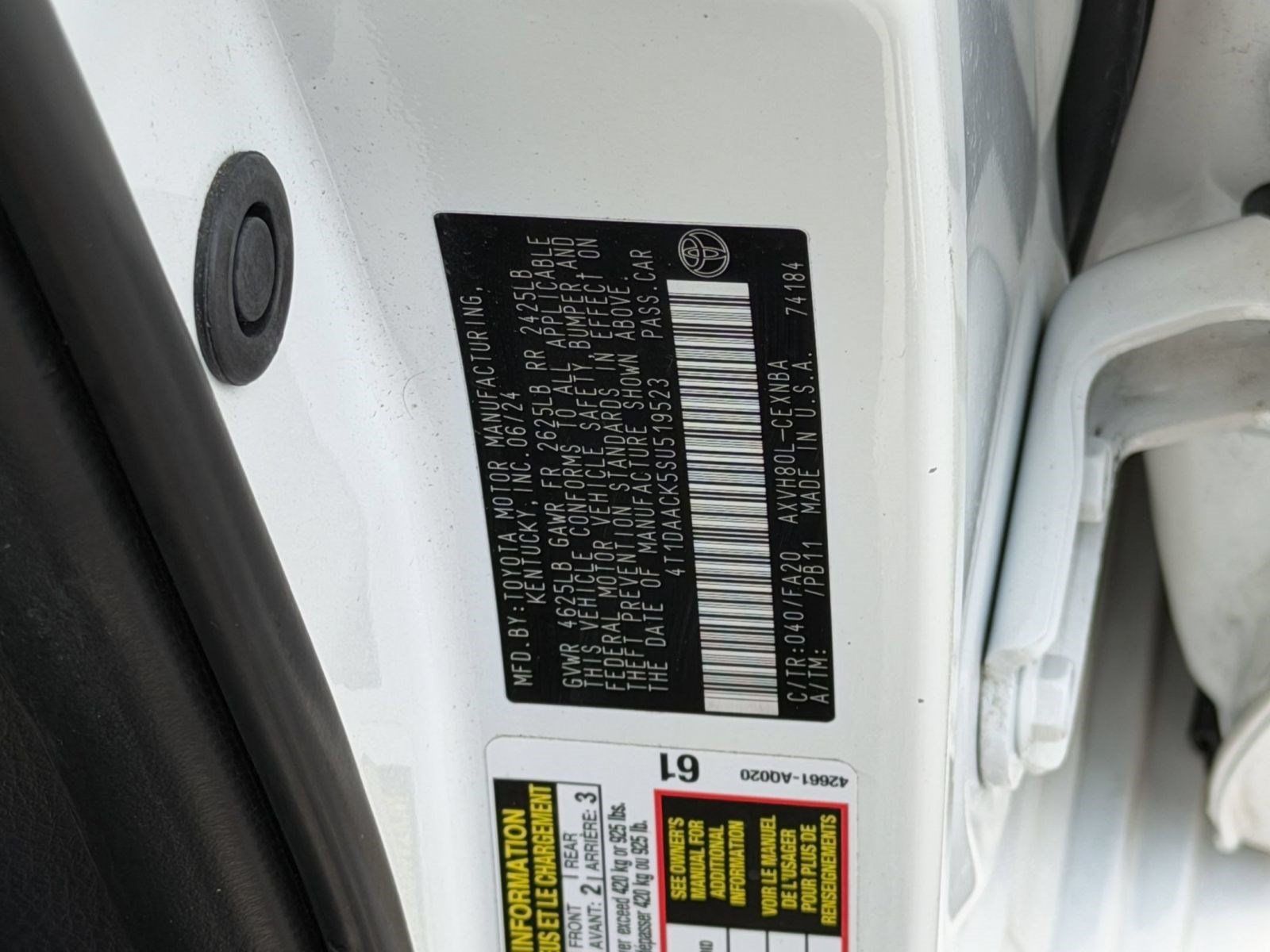 Used 2025 Toyota Camry LE FWD image 29