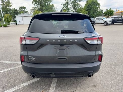 Used 2021 Ford Escape SE w/ SE Sport Appearance Package FWD image 4