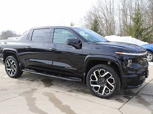 New 2024 Chevrolet Silverado EV RST image 8