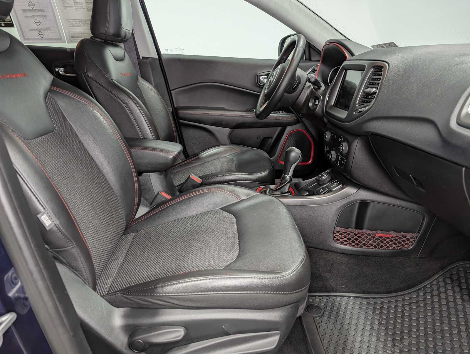 Used 2019 Jeep Compass Trailhawk w/ Cold Weather Group AWD/4WD image 42