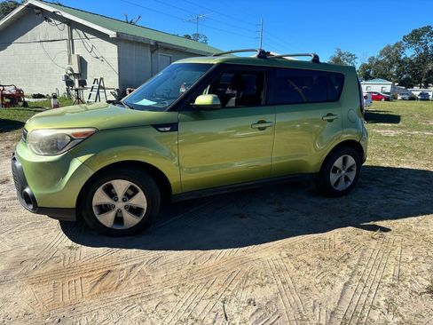 Used 2014 Kia Soul FWD image 2