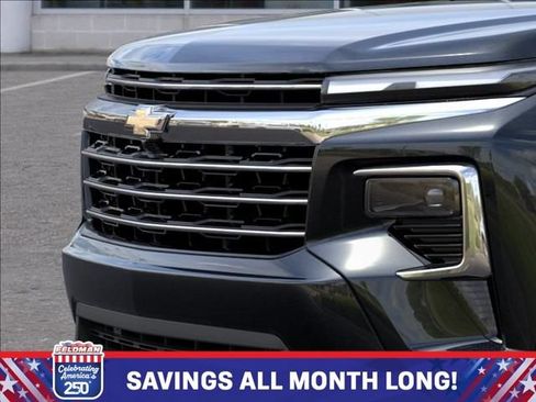 New 2026 Chevrolet Traverse LT w/ Sun and Wheel Package AWD/4WD image 13